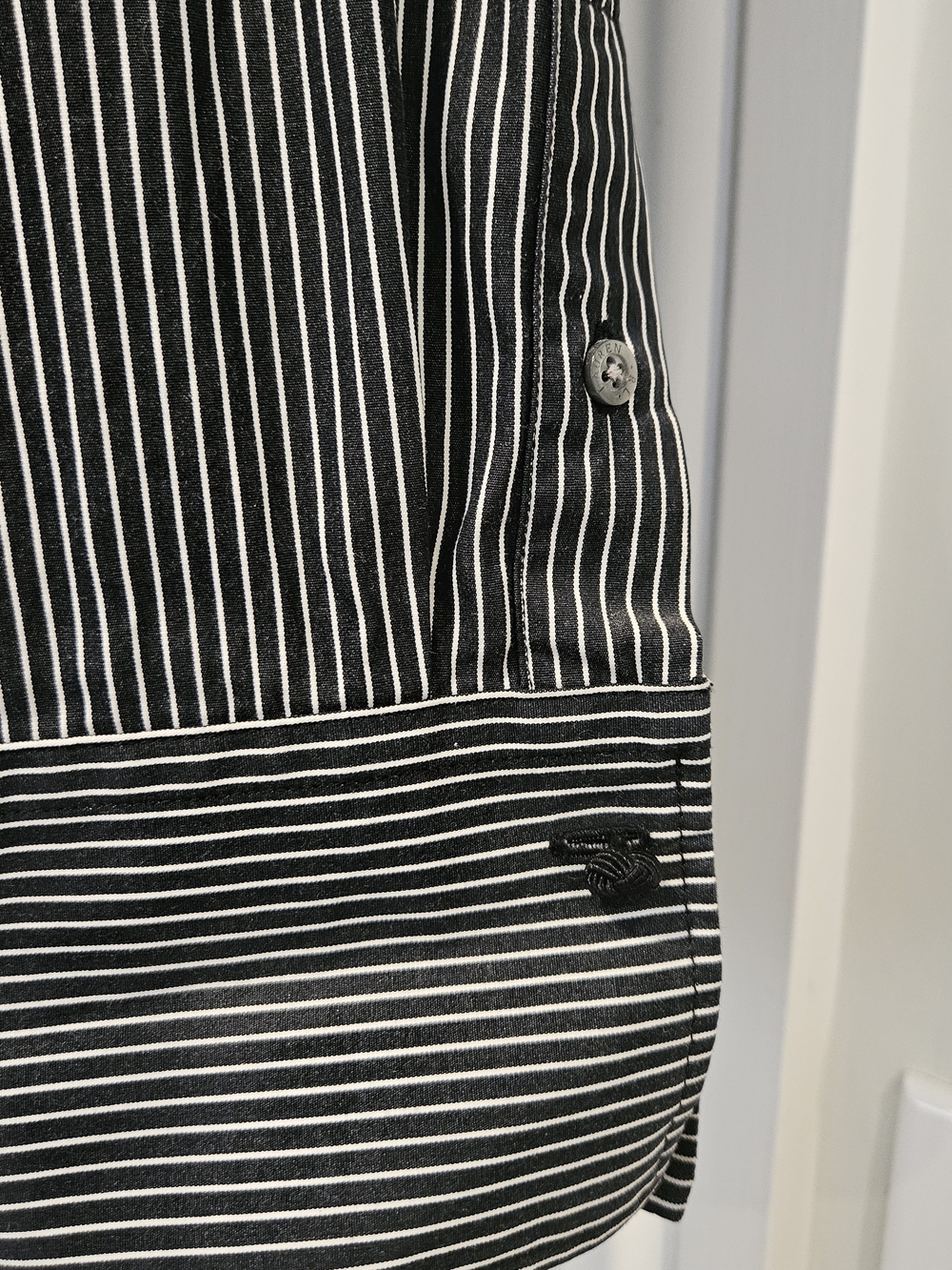 Lauren Ralph Lauren Women’s Black Pinstriped Dress Shirt with White Collar - Picture 6 of 9